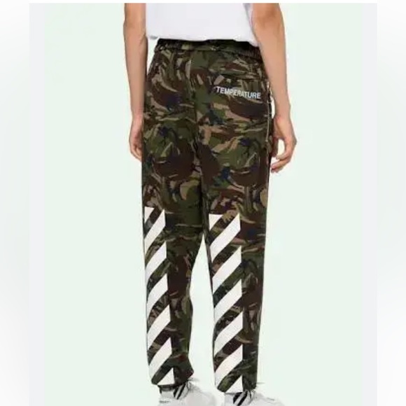 Men’s Off-White c/o Virgil Abloh diagonal camo jogger sweatpants. M. - Picture 9 of 9